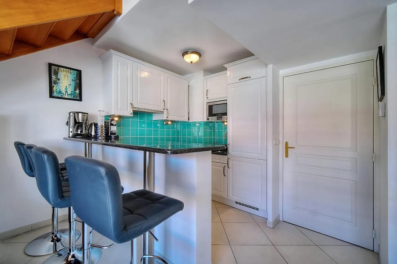 Ref 1766 - Cannes Center - Apartment For Rent