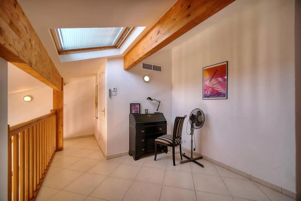 Ref 1766 - Cannes Center - Apartment For Rent
