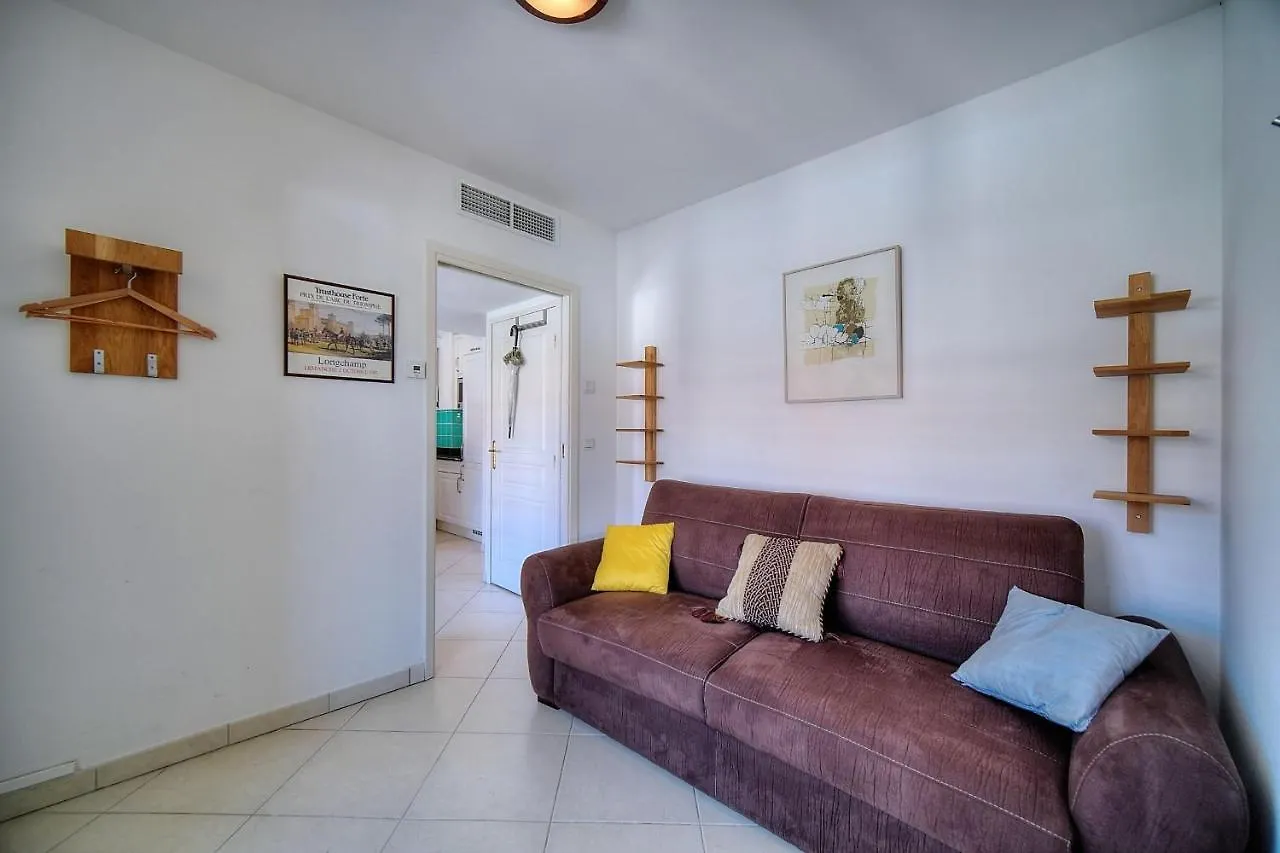 Ref 1766 - Cannes Center - Apartment For Rent